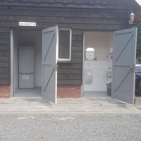 Basic Ingerichte Vouwwagen Op Camping Westenenk, Wijster Exterior photo